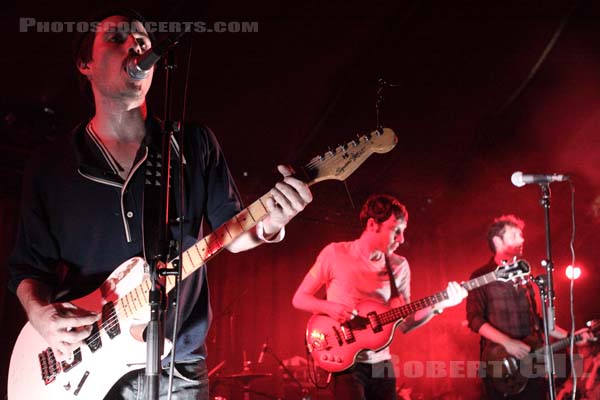 BLACK LIPS - 2009-05-28 - PARIS - Cabaret Sauvage - Cole Alexander - Jared Swilley - Ian Brown